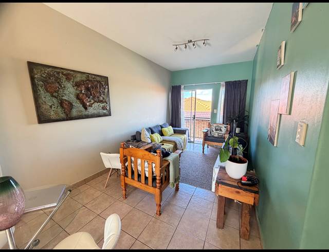 2 BEDROOM APARTMENT FOR SALE IN MOUNTAIN VIEW
